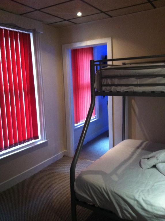 The Royal Windsor Hotel Blackpool Room photo